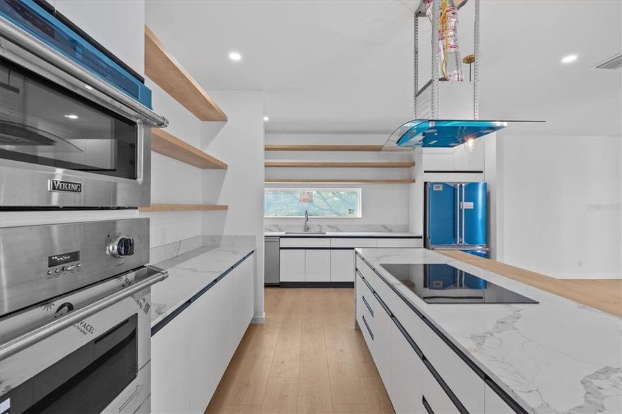 Furnished interior view inside a new home in , Clearwater (Image 10).