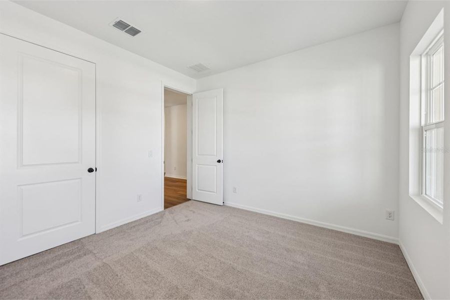 Spacious, unfurnished interior of a new home in Sunbrooke, St. Cloud (Image 30).