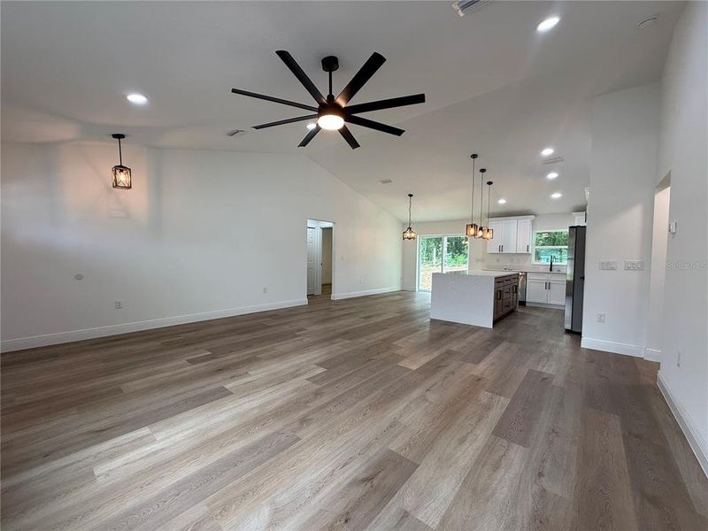 Spacious, unfurnished interior of a new home in , Summerfield (Image 9).