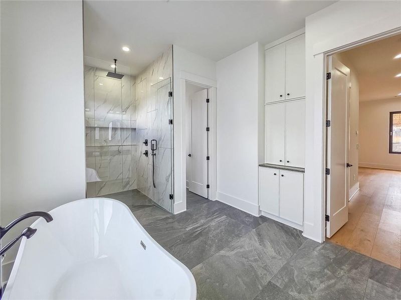 Image 36 of a home in .