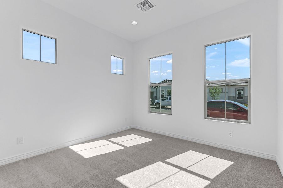 Spacious, unfurnished interior of a new home in Aloravita South, Peoria (Image 35).