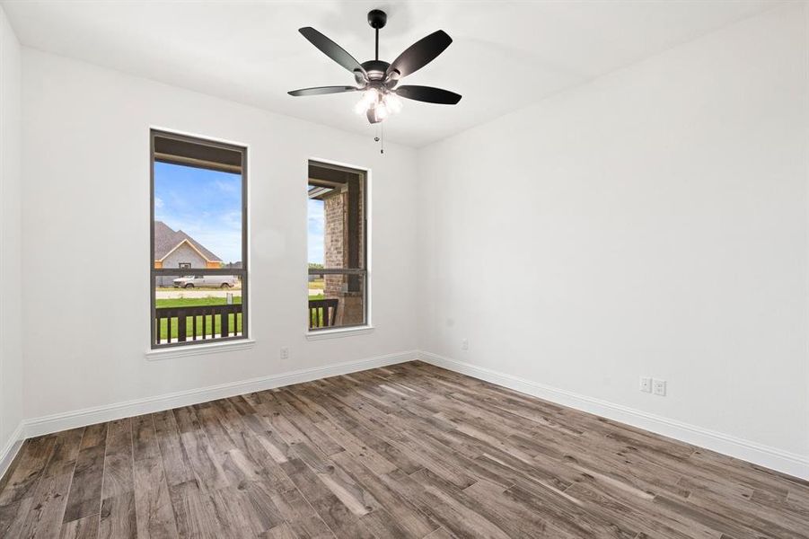 Spacious, unfurnished interior of a new home in , Waxahachie (Image 16).