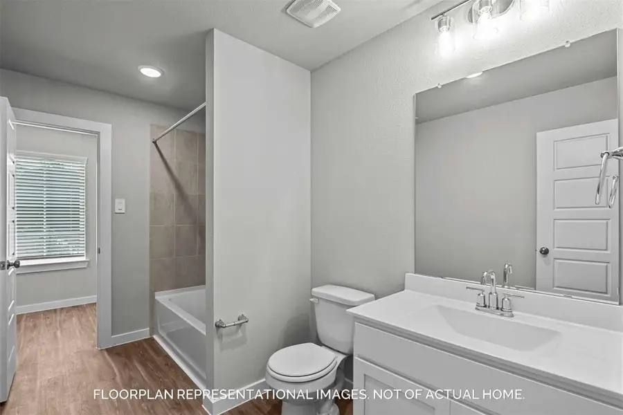 Furnished interior view inside a new home in Miller's Pond, Rosenberg (Image 12).