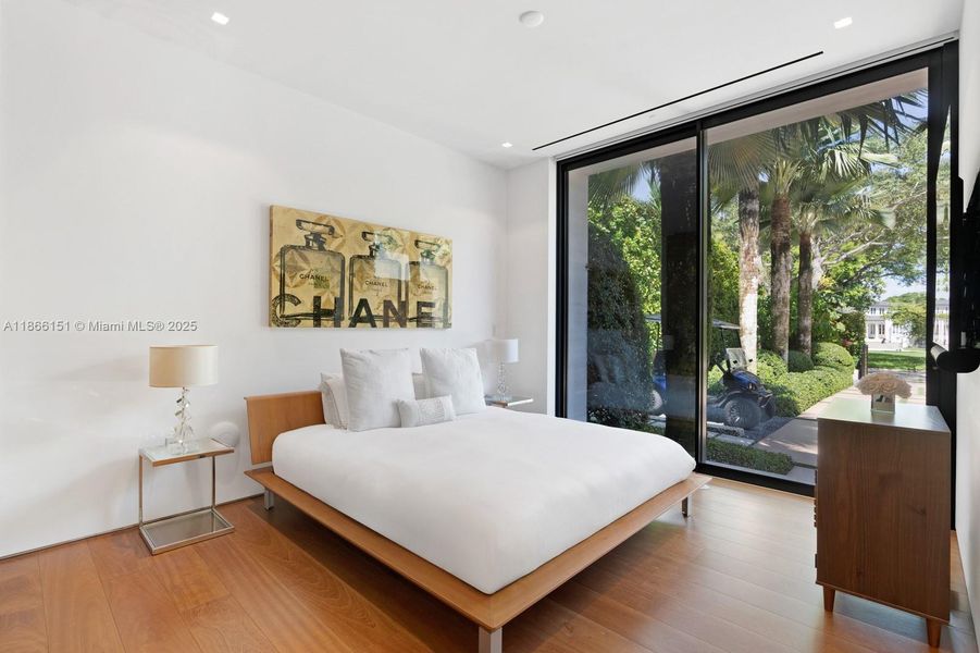 Furnished interior view inside a new home in , Miami (Image 31). Furnished interior view inside a new home in , Miami (Image 31).