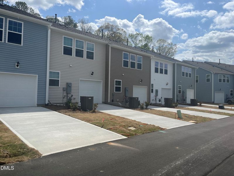 Exterior 64 16