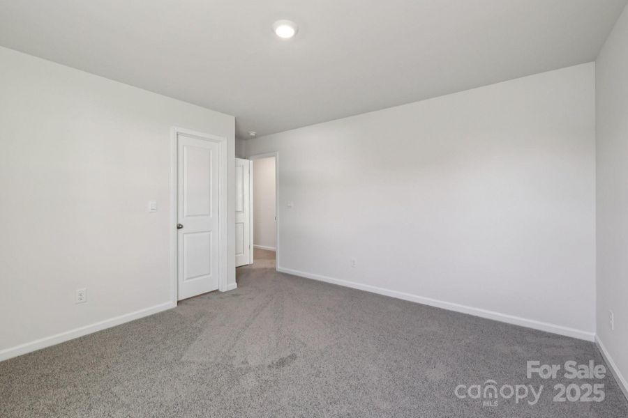 Spacious, unfurnished interior of a new home in Cline Village, Conover (Image 11).