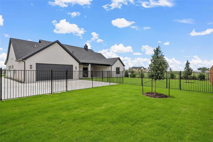 Exterior details and patio area of a home in , Woodway (Image 27).