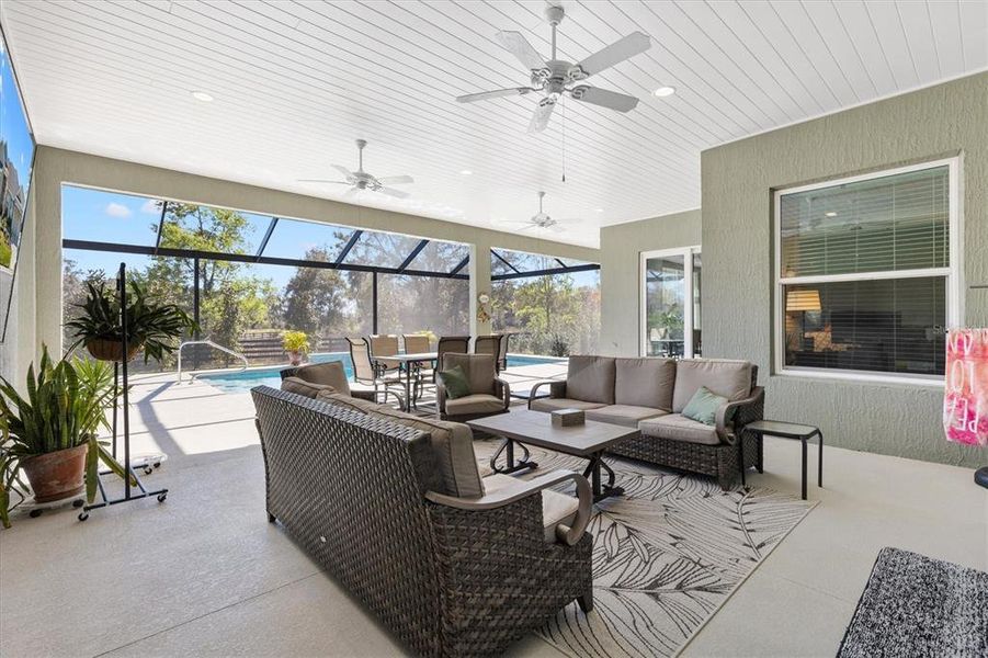 Exterior details and patio area of a home in , The Villages (Image 28).