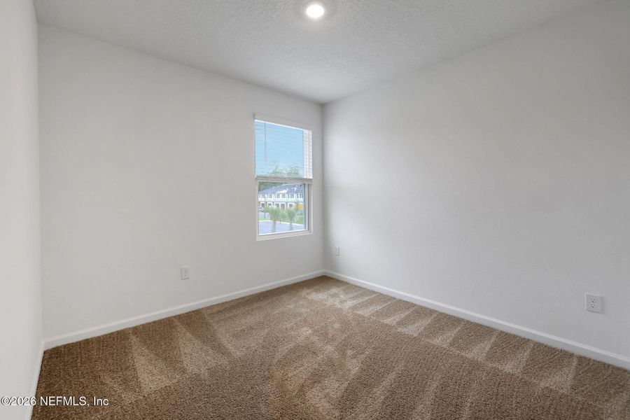 Spacious, unfurnished interior of a new home in Kasen Oaks, Jacksonville (Image 35).