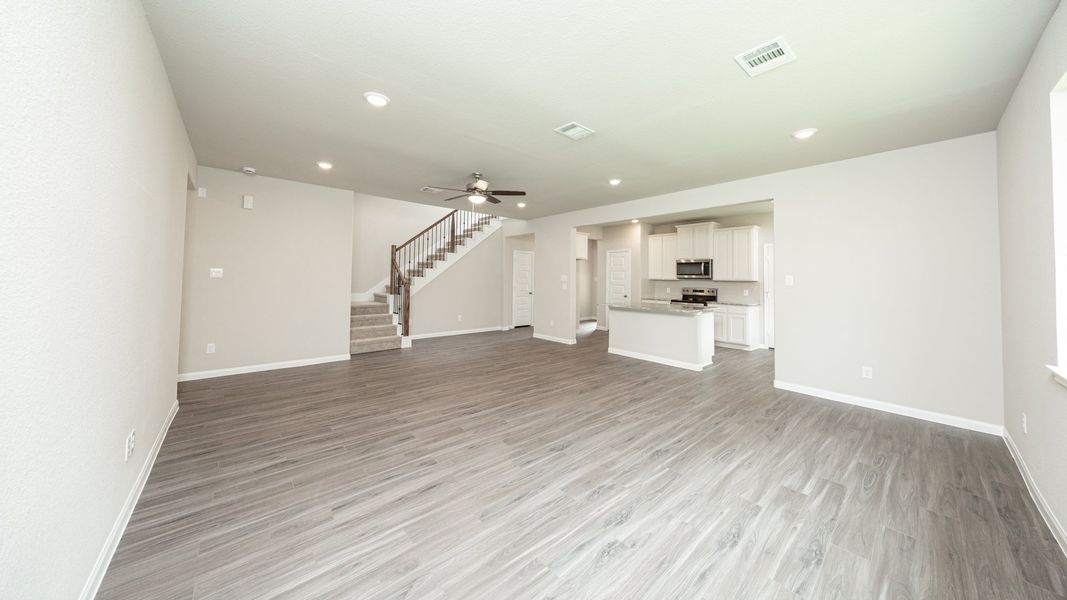 Representative unfurnished interior of a home built from the The Avola - Walden on Lake Conroe by Legend Homes in Lake Conroe Area Homes, Montgomery (Image 10).