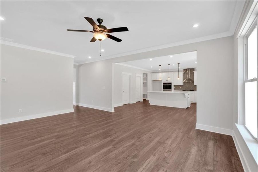 Spacious, unfurnished interior of a new home in Springside Reserve, Powder Springs (Image 32). Spacious, unfurnished interior of a new home in Springside Reserve, Powder Springs (Image 32).