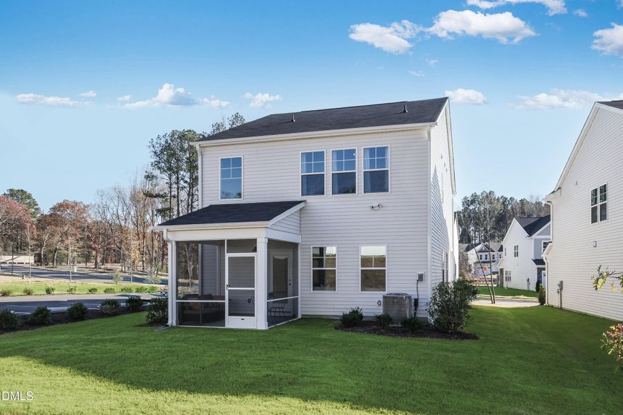 SUN_CaitlinCrossing_Pic_86FishingPier-05