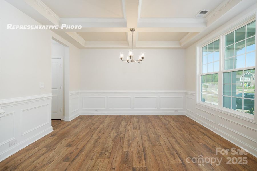 Spacious, unfurnished interior of a new home in Sylvan Creek, Denver (Image 35).
