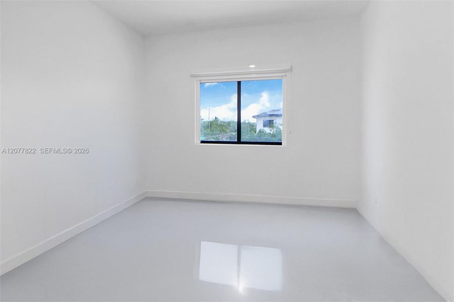Spacious, unfurnished interior of a new home in , Florida City (Image 25).