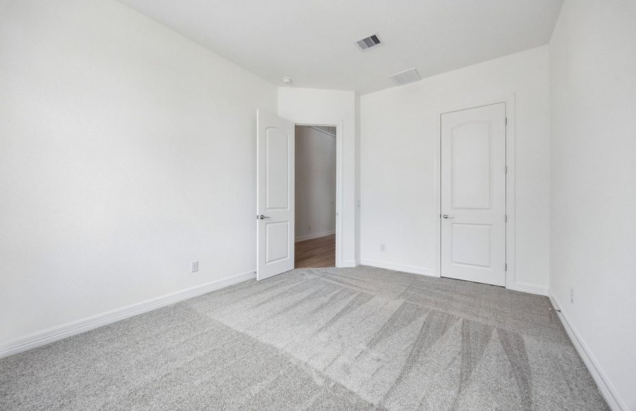 Spacious, unfurnished interior of a new home in Lago Mar, Texas City (Image 29). Spacious, unfurnished interior of a new home in Lago Mar, Texas City (Image 29).