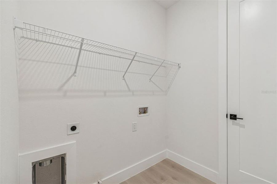 Spacious, unfurnished interior of a new home in , Tampa (Image 62).