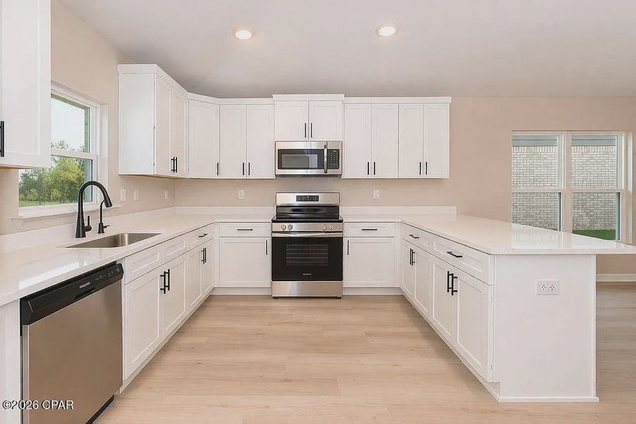 Furnished interior view inside a new home in College Station, Panama City (Image 8).