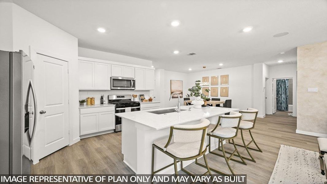 Furnished interior view inside a new home in Silverthorne, Conroe (Image 4).