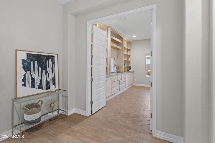 5211 S Del Rancho-23