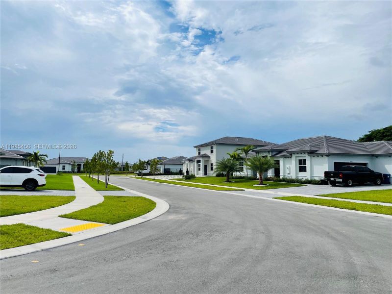 Image 29 of a home in .