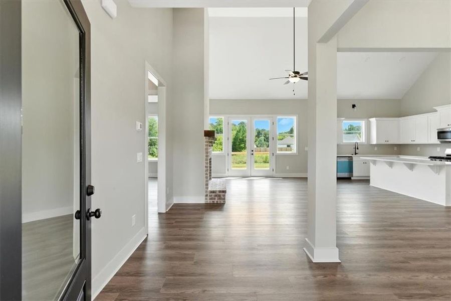 Spacious, unfurnished interior of a new home in , Rome (Image 24).