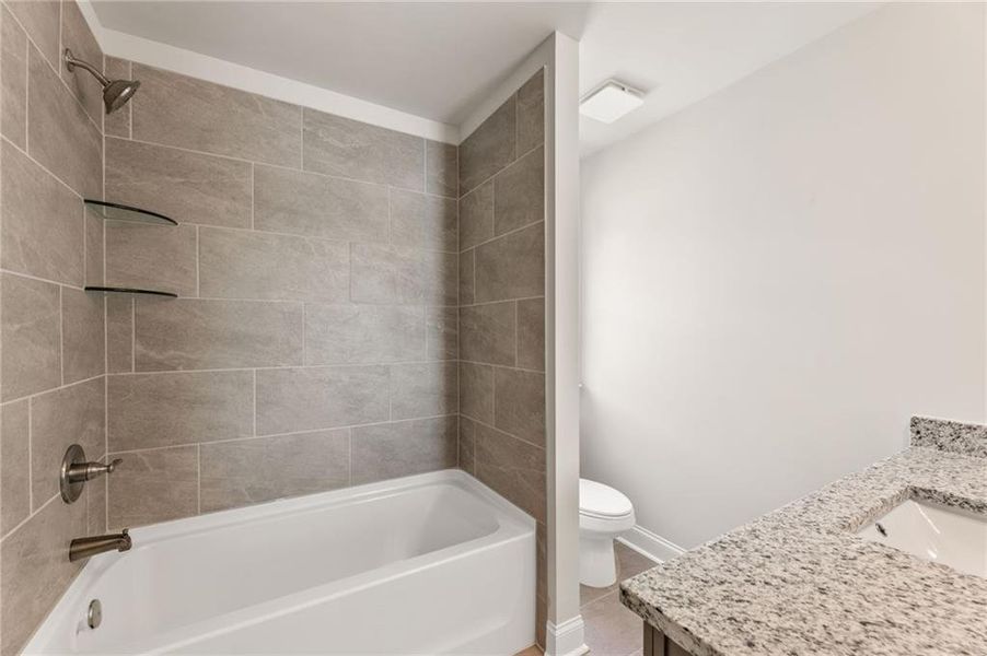 Furnished interior view inside a new home in Hellen Valley, Braselton (Image 7).