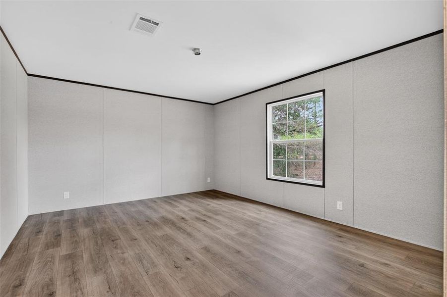 Spacious, unfurnished interior of a new home in , Interlachen (Image 36).