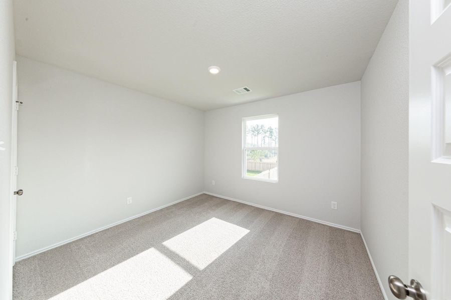 Spacious, unfurnished interior of a new home in Townsend Reserve, Splendora (Image 15).