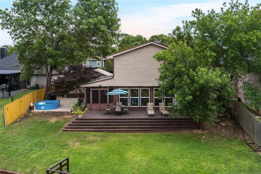 Exterior details and patio area of a home in , Gun Barrel City (Image 4).