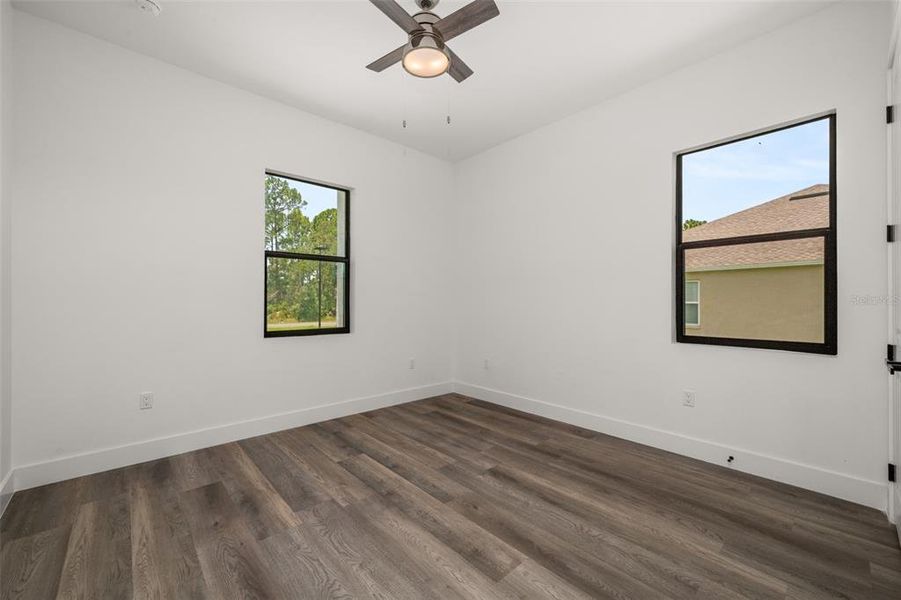 Spacious, unfurnished interior of a new home in , Sebring (Image 29).