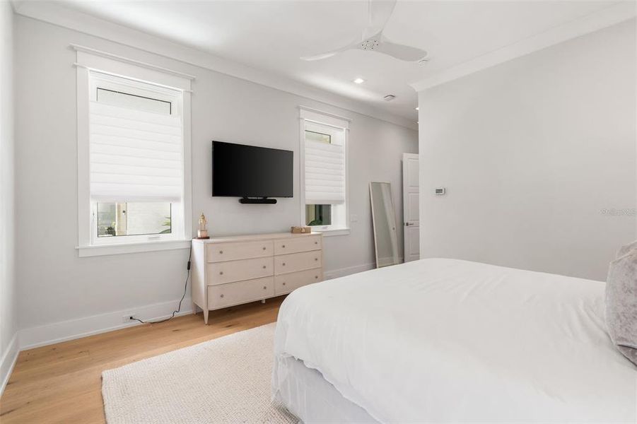 Furnished interior view inside a new home in , Gainesville (Image 37).
