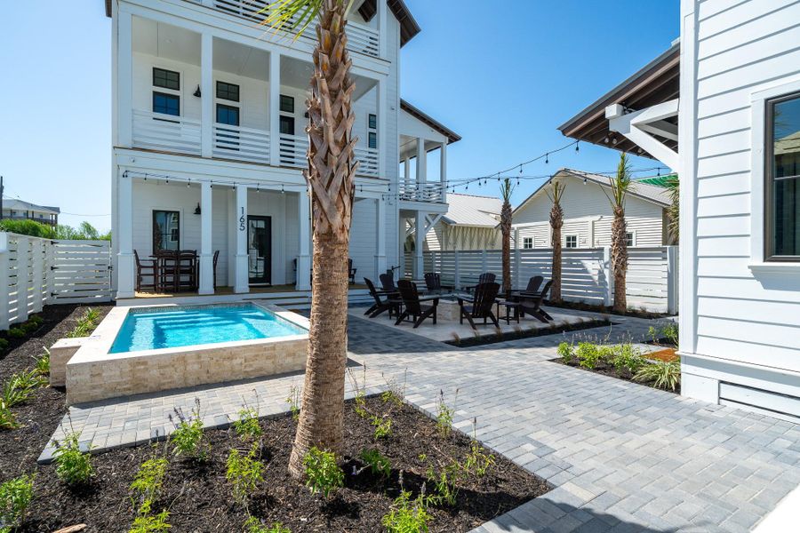 Heated/chilled pool Heated/chilled pool