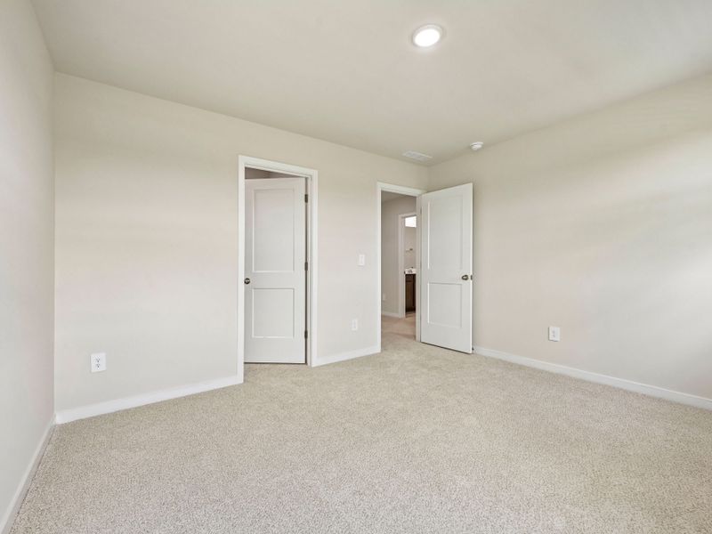 Spacious, unfurnished interior of a new home in Avalon Place - Signature Series, Durham (Image 18). Spacious, unfurnished interior of a new home in Avalon Place - Signature Series, Durham (Image 18).