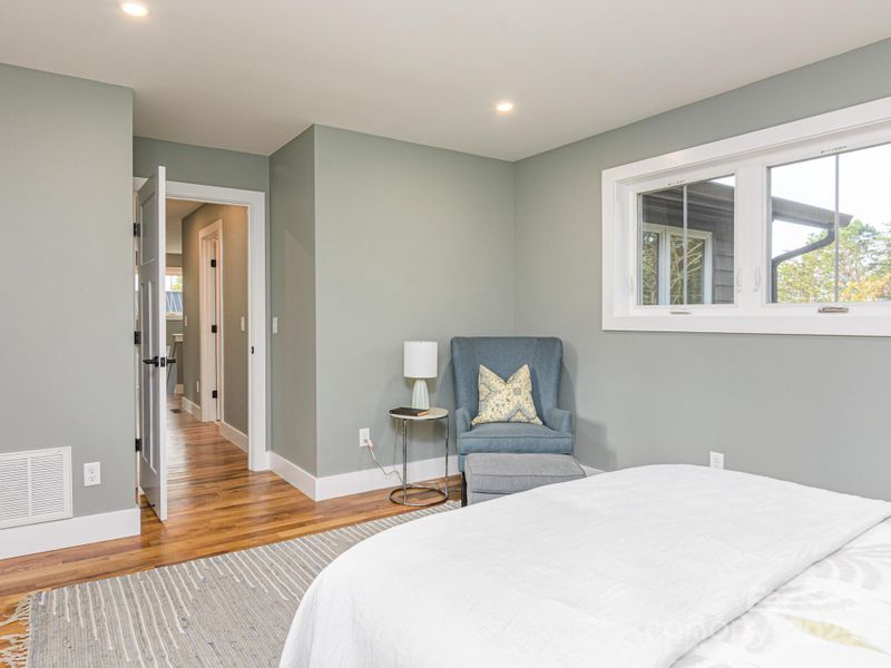 Granite-Topped Double Vanity In Ensuite Full Bath