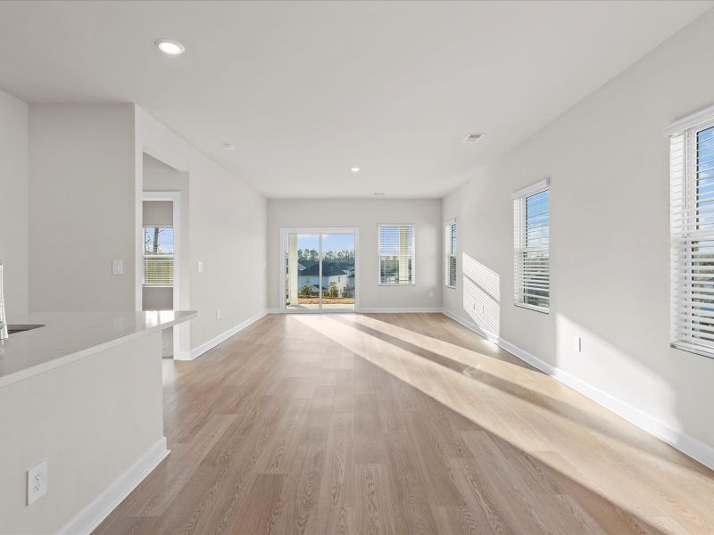 Spacious, unfurnished interior of a new home in Brayfield Manor - Heritage Collection, Wellford (Image 11).