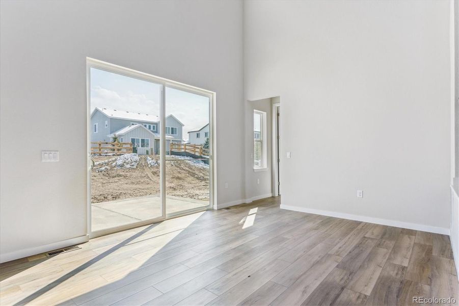 Spacious, unfurnished interior of a new home in Trails at Smoky Hill, Parker (Image 17).