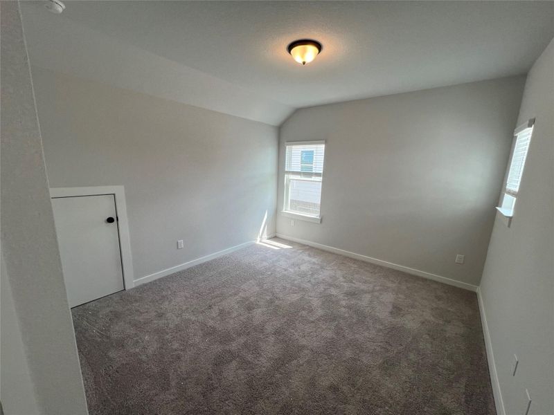 Spacious, unfurnished interior of a new home in Cascades at Onion Creek, Austin (Image 24).
