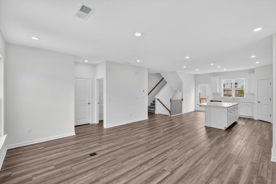 Spacious, unfurnished interior of a new home in Somerset at Veterans Memorial, Mableton (Image 12). Spacious, unfurnished interior of a new home in Somerset at Veterans Memorial, Mableton (Image 12).
