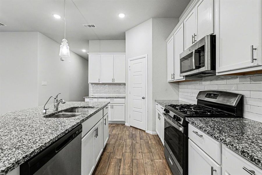 Furnished interior view inside a new home in , Fort Worth (Image 10).