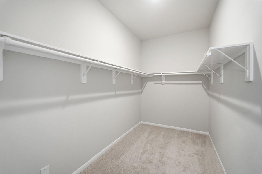 Spacious, unfurnished interior of a new home in Trails at Woodhaven Lakes, La Marque (Image 23).