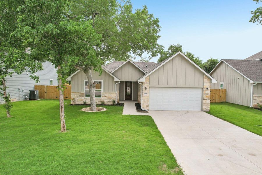 344 Webb Street: WELCOME HOME! 344 Webb Street: WELCOME HOME!