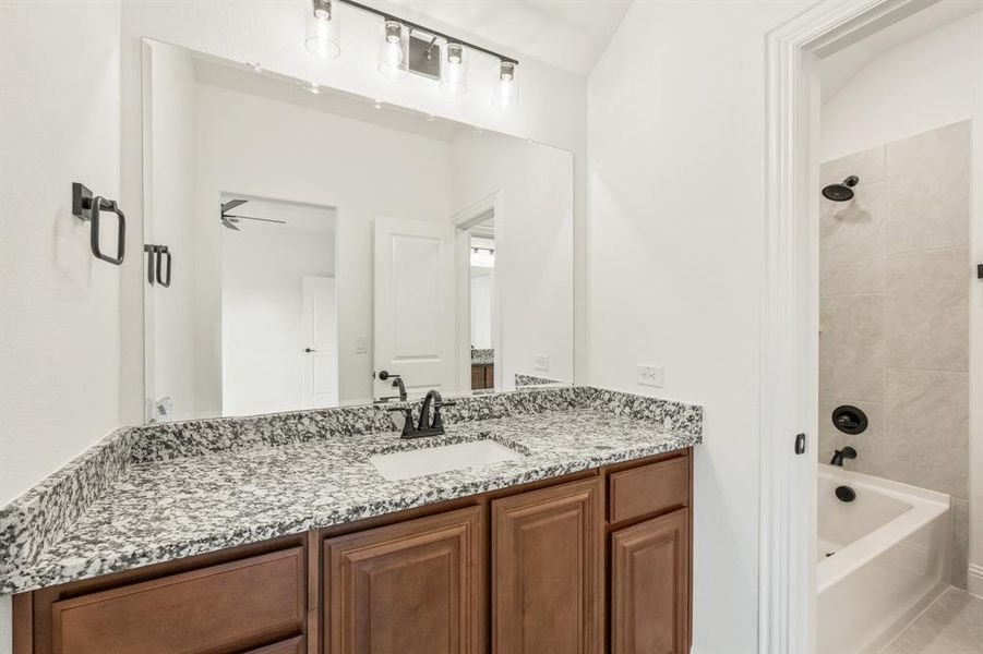 Furnished interior view inside a new home in Terracina, Rockwall (Image 14). Furnished interior view inside a new home in Terracina, Rockwall (Image 14).