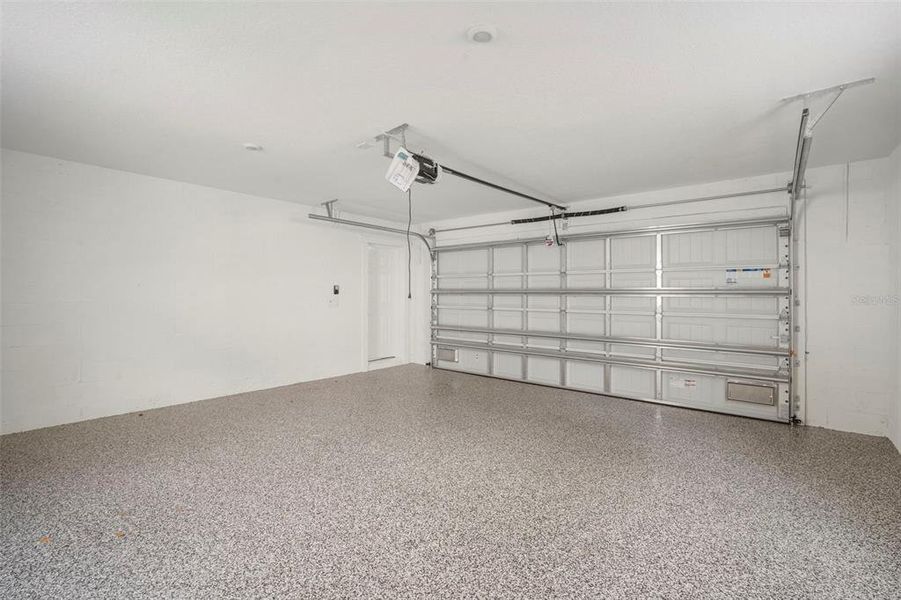 Spacious, unfurnished interior of a new home in , St. Petersburg (Image 11).