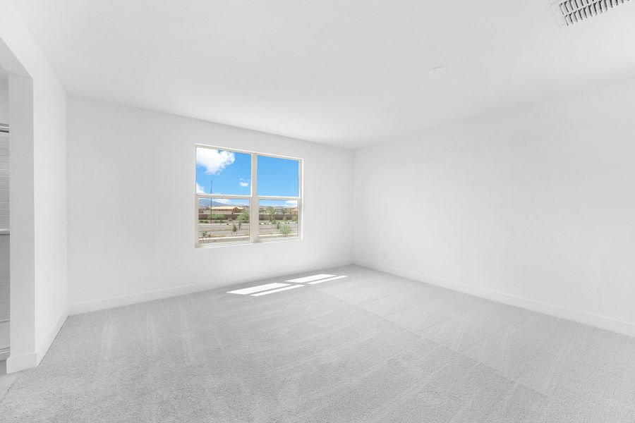 Spacious, unfurnished interior of a new home in Artisan at Asante Vista Collection, Surprise (Image 28).