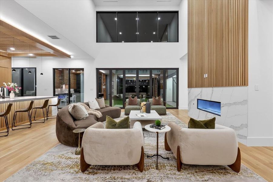 Furnished interior view inside a new home in , Dallas (Image 7).