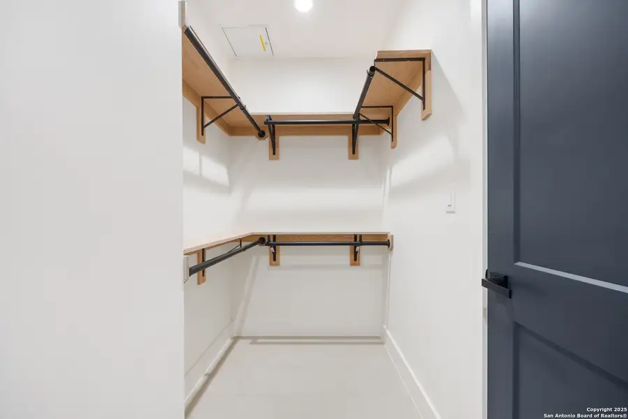 Image 29 of a home in . Image 29 of a home in .