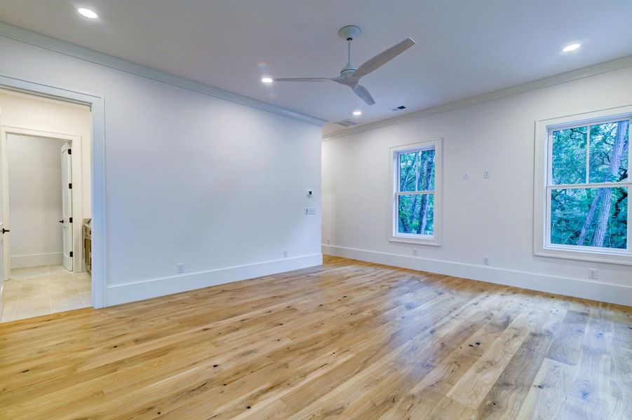 Spacious, unfurnished interior of a new home in , Seabrook Island (Image 39).