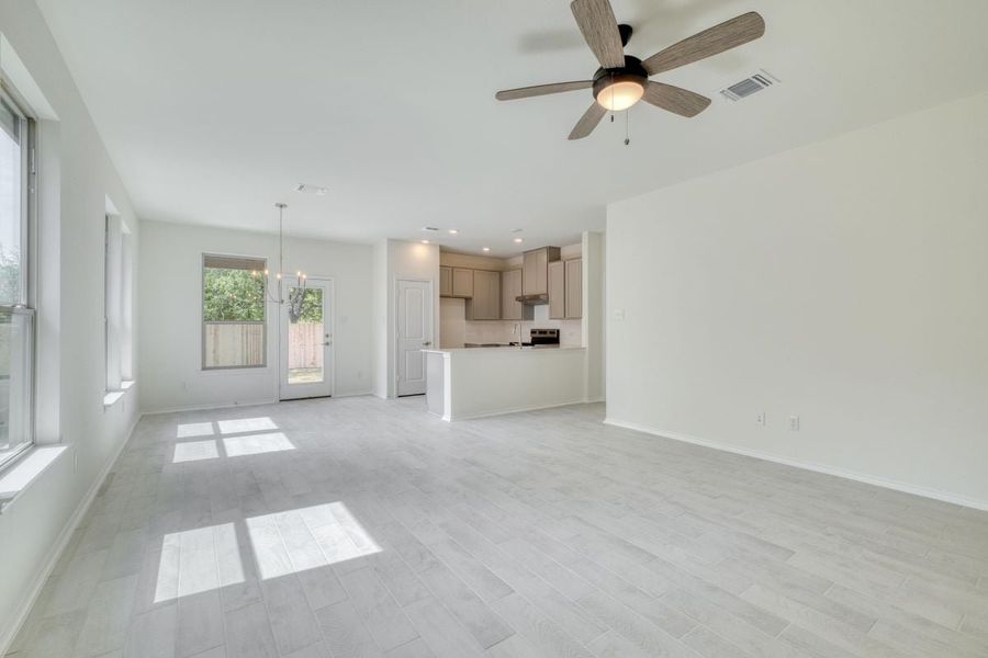 Spacious, unfurnished interior of a new home in Hidden Trails, Belton (Image 4). Spacious, unfurnished interior of a new home in Hidden Trails, Belton (Image 4).