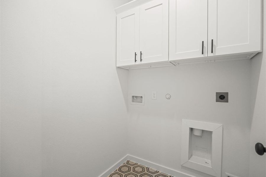 Spacious, unfurnished interior of a new home in Foxtail Palms, Manvel (Image 16). Spacious, unfurnished interior of a new home in Foxtail Palms, Manvel (Image 16).