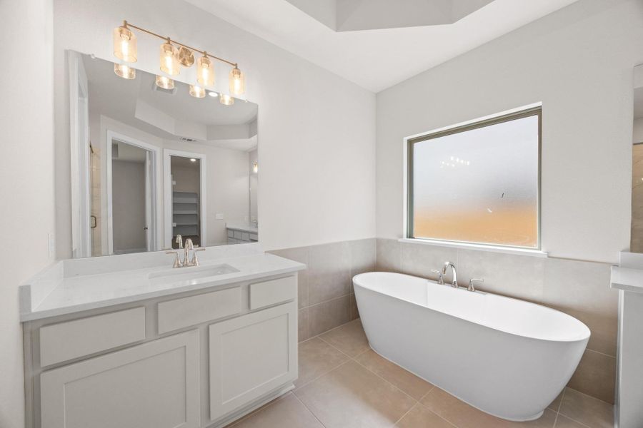 Furnished interior view inside a new home in Parmer Ranch, Georgetown (Image 8).